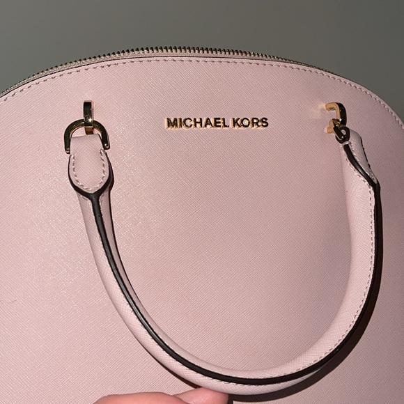 MAKE AN OFFER | Michael Kors Baby Pink Large Emmy Dome Purse/Satchel 💗 - Picture 14 of 16